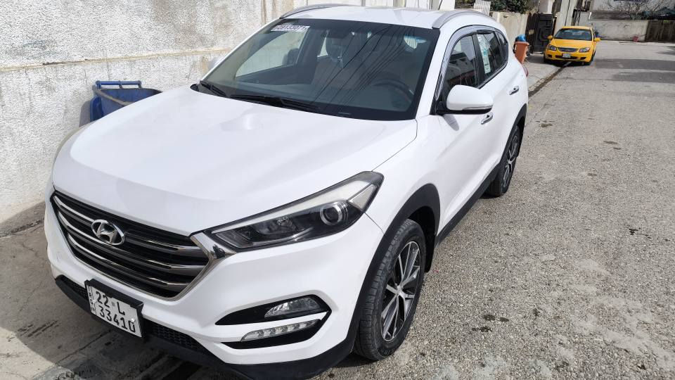 السلام عليكم توكسان 2016السياره ماشيه 85 الف سياره حلوه مامتعوبه كلين بارد بل باب الخلفي فقط السونار موجود بل صور متواجد واتساب فقط *********** مكاني كركوك
