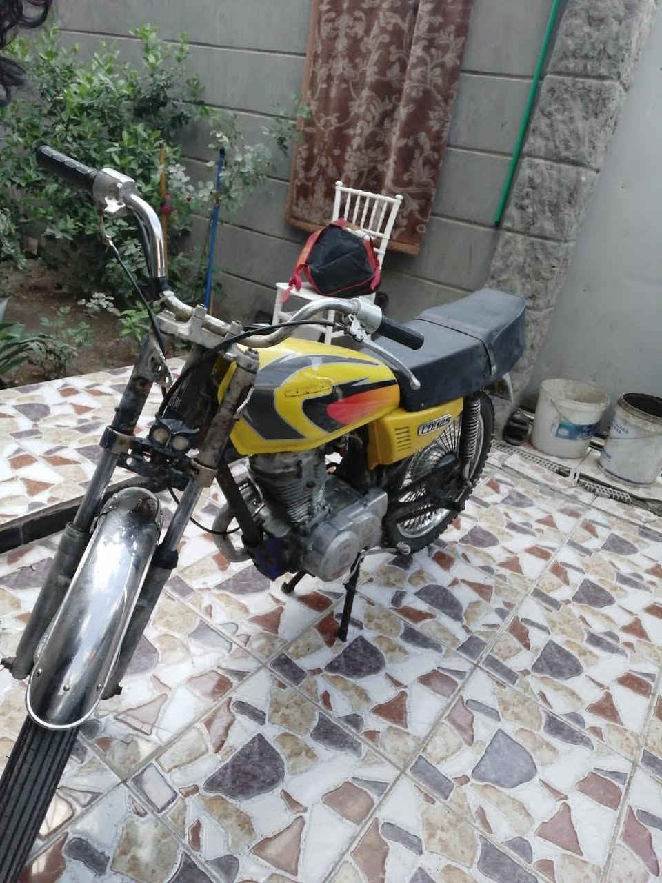 اخواني مكلف بل نشر دراجه ربع كير موديل ١٧ بدون أوراق شغاله مكينه ناعمه الله شاهد تايرات وياله نضيفه كله نضيفه مكان دراجه بابل طهمازيه السعر 150 وبيه مجال وهاذه رقم صاحب دراجه *********** اعتذر ماارد خاص
