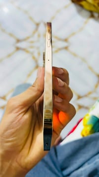 13برو ماكس مكفول من كلشي فقط الگلاسه مكسوره فقط وسعرها 75الف الكسر ب ا...