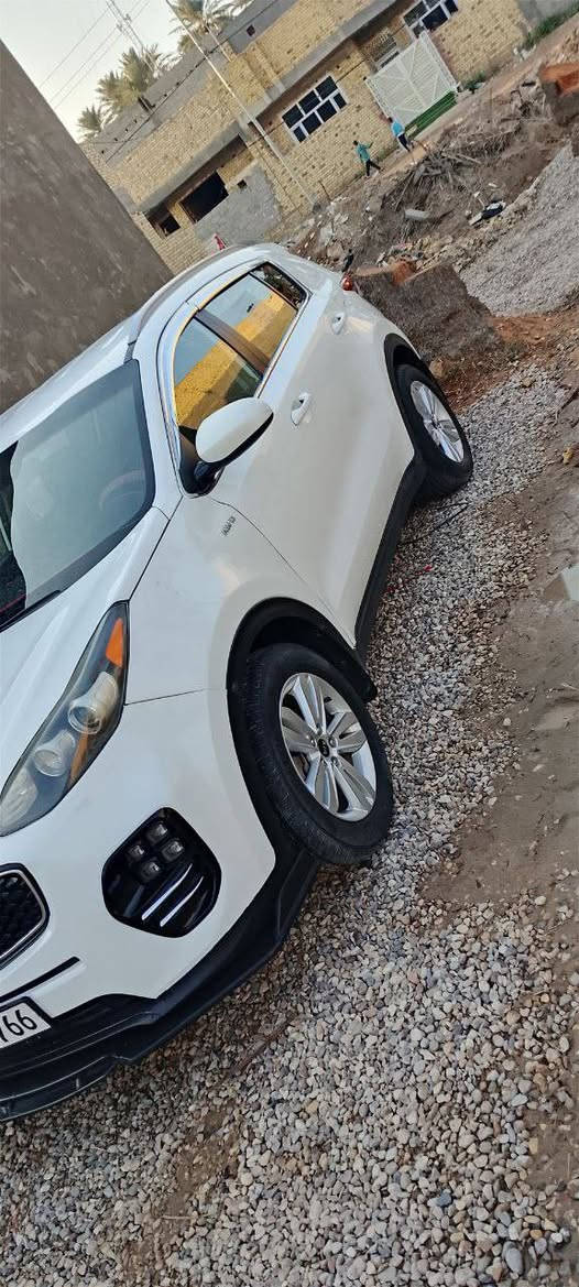 عزيزي كيا سبورتج امريكي 2019 محرك 2400 جي دي آي مفتوح بيدي عليت كازكيت  شرط بانزين عادي
المواصفات
تحكم مقود جهتين 
كامرا دواره
مثبت سرعه كروز
شاشه ربع بلوتوث اواكس سيدي
3 انظمة قياده سبورت وعادي واوتو
نضام ايكو تقليل صرف الوقود
مانع انزلاق
نضام نزول منحدرات
فور ويل 
وكلشي واضح عندك بالصور والسونار حتى حادث امريكا ايضآ بالمنشور السعر 157 بيها مجال كلش قليل ترهم مراوس بأقل سعرآ حسب القناعه 
عنوان واسط قضاء الحي 
*********** بي واتساب
