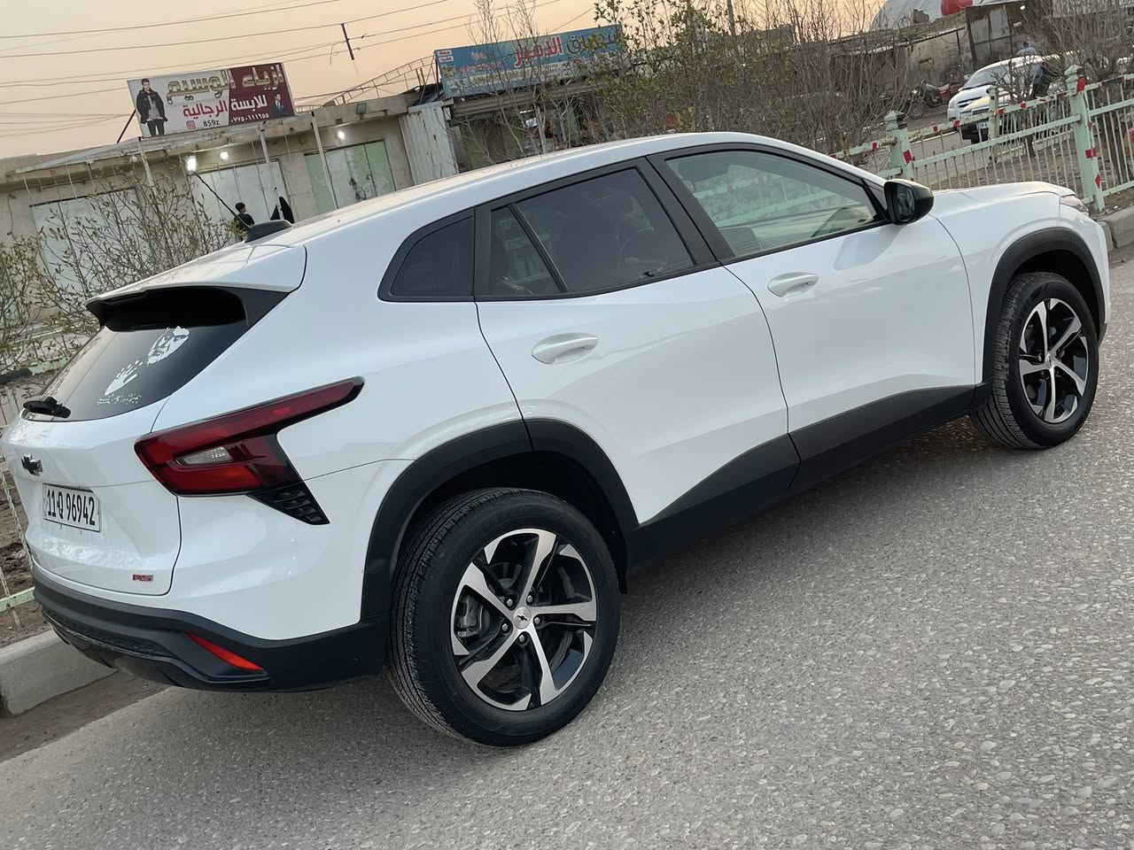 السلام عليكم شوفر تراكس موديل 24 السياره بسمي السياره كفاله عامه فقط البنيد بارد السياره بيه مواصفات حلوه *********** غير متواجد عل فيس الاتصال فقط العنوان عمارة ميسان
