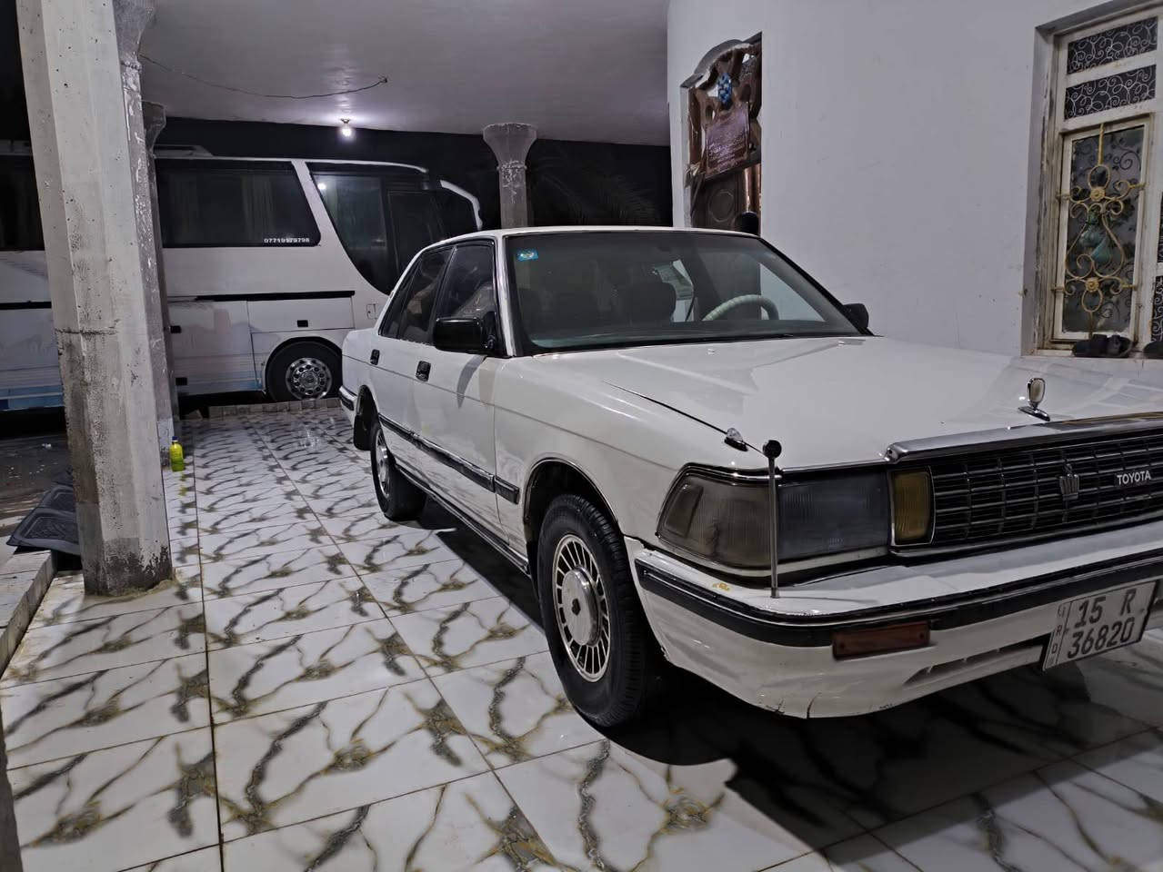 السلام عليكم سيدان ايسر بلاد رقم انكليزي بسمنه للبيع ***********
