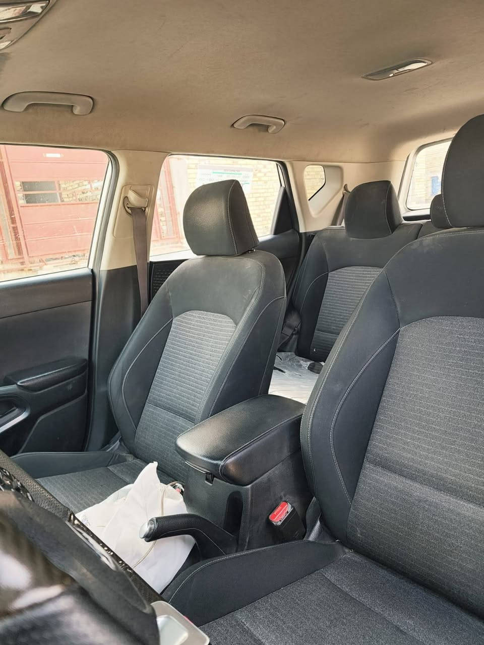 السلام عليكم
سياره صول موديل 2021
الضرر بسيط قطعتين 
امريكي محرك 2000 دوش 
المواصفات شاشه كبيره 
كامره دواره 
ويل كب 
رادار أمامي وخلفي وجانبي 
تحكم ستيرن جهتين 
كشن كهرباء 
السعر 142$ وبيها مجال  للاتصال ***********
