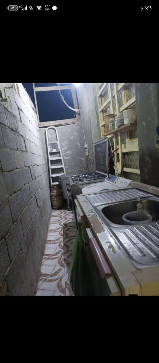 بيت للبيع في كربلاء قرب سيد إسماعيل مساحة 95 متر ***********
