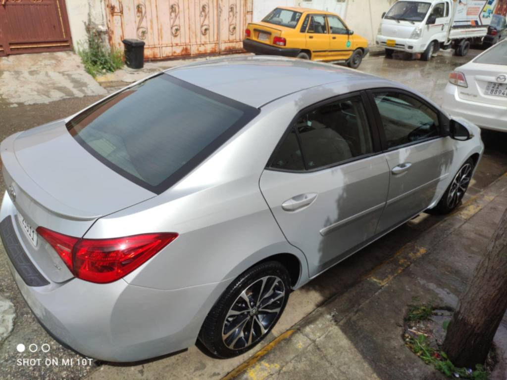 توێتا کرۆلا ٢٠١٧ SE سپۆرت 
دوو پارچەی بۆیاغە 
کوشن جڵد بلاد 
سوکان ڤۆلێۆم 
تەعدیل سورعە 
گێر و مەکینەی بەشەرت
سەیارەکە ماڵی دۆستە و ١٨٥کم ڕۆیشتوە 

*********** كركوك, العراق
