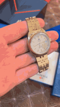 تيسوت تغليف ذهب 20 قطعه بالعلبه والكرنتي لووووك شمع ياحبايب قطعه نوادر اساسيه ياخوان اساسيه الساعه نعرضت الجميله المتواضعه لحضرت جنابكم علي جودي لتصليح جميع انواع الساعات بغداد الحديده مقابيل البريد ***********
