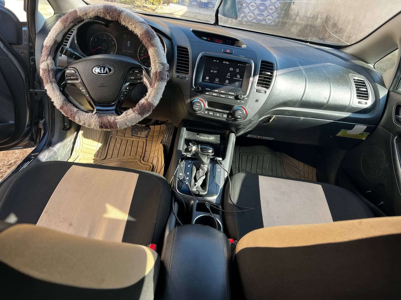 سياره فورتي للبيع 2017
السعر 110وبيها مجال
الاستفسار والاتصال ع هذا الرقم (***********)
