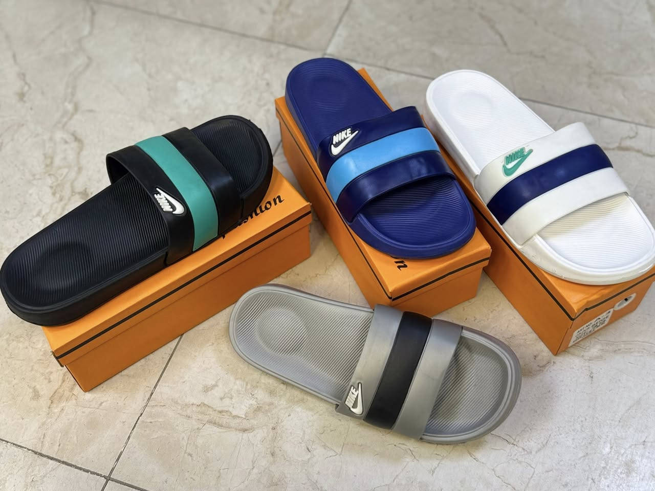 جمله فقط🔒عروض الاسعار التنافسيه 
 سوفت طبي
القياسات 45_40 

 سعر  الدرزن 33 الف 

سعر القطعه 2 و750 
 
الحجز  *********** 

العنوان  بغداد  الشورجه الرصافي.  مقابل كراج الرصافي
