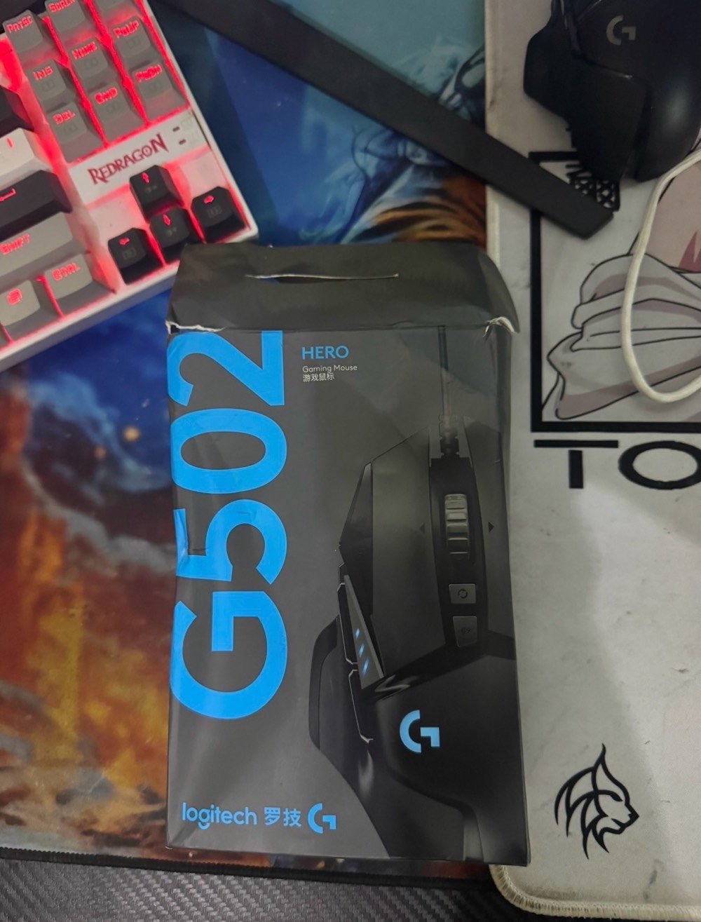 السلام عليكم سيت اب كامل للبيع

• CPU: AMD Ryzen 7 2700
 • GPU: NVIDIA GTX 1080 Ti 11GB MSI Gaming X
 • Motherboard: MSI X470 Gaming (MS-7B79)
 • RAM: 16GB (2×8GB) 3200MHz T-Force RGB
 • Cooling: مبرد هوائي GAMDIAS RGB
 • Power Supply: Gamemax 850W Gold
 • Storage:
 • SSD 160GB
 • SSD 1TB
 • HDD 500GB
 • Case: Cougar مع 4 مراوح RGB

‎🖥 الملحقات:

 • Monitor: Samsung Odyssey G3 (LS24AG320) – 24 إنش / 165Hz

 • Mouse: Attack Shark X11
 • Mouse: Logitech G502
 • Keyboard: Redragon
 • Headset: Redragon
  • ups online falcon 1kva 
والميز همين وياهن
عنواني بغداد وتوصيل موجود داخل بغداد

 كل شي وسعره خاص او واتساب 
***********
واذا تريد السيت اب كامل سعره ٩٠٠ الف
