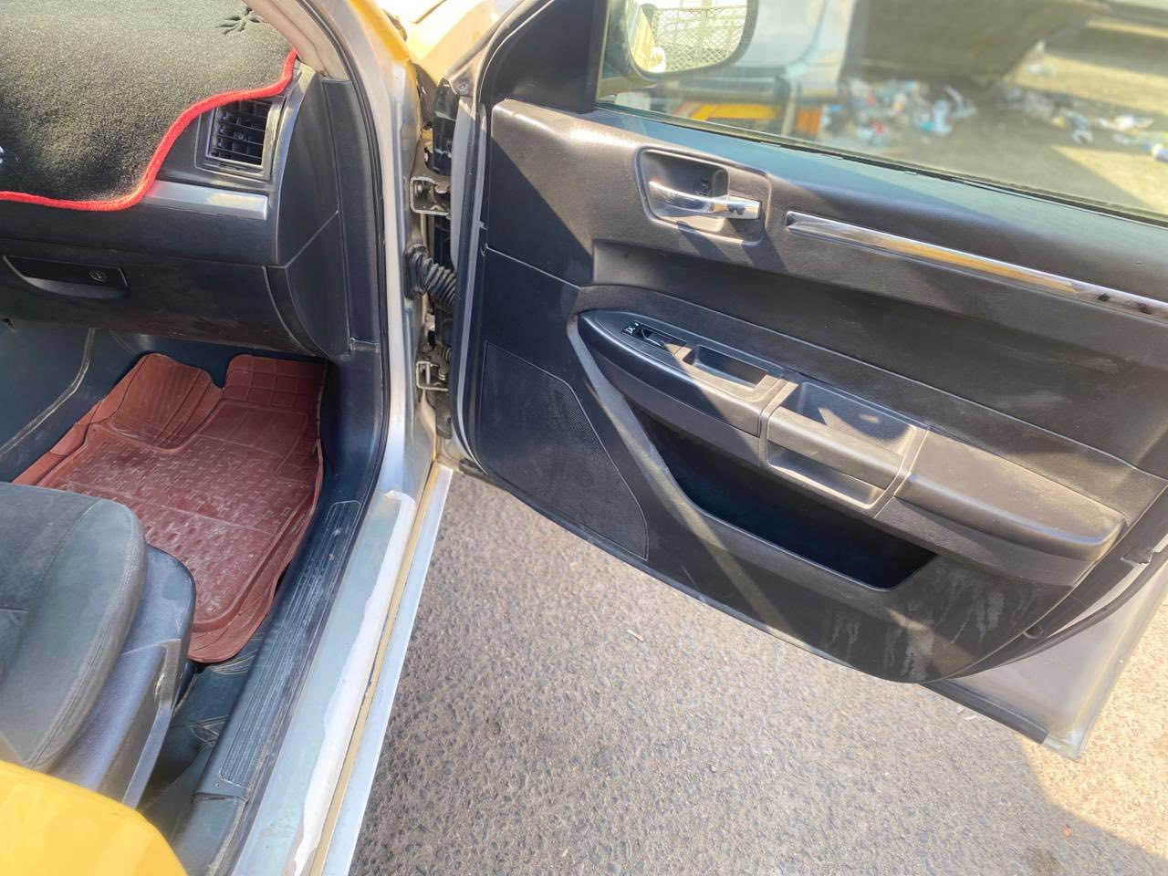 سلام عليكم أوباما مديل 8مكينه وكير مكفولات رقم واسط دولي بسمي مصفره تخم تاير سياره خير من الله مكان سياره بصره كرنه باقي تفاصيل عله ***********
