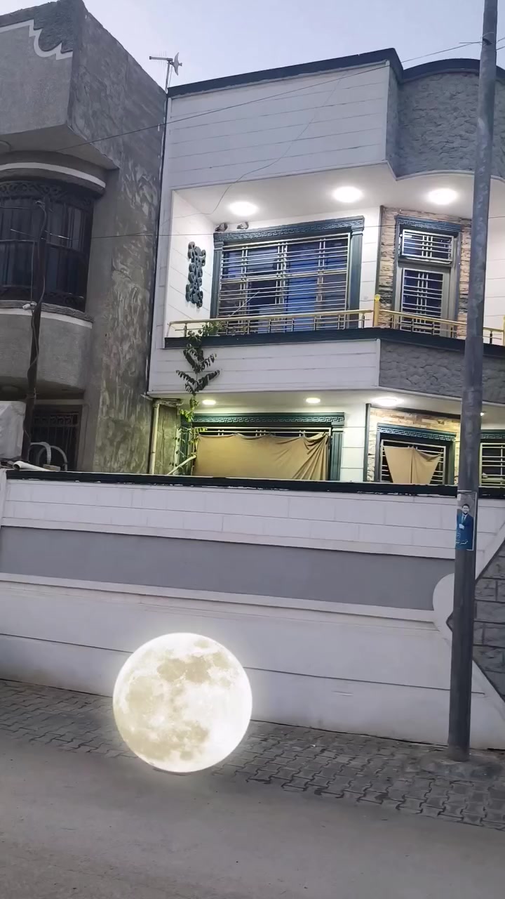 🔴دار للبيع !
طابو زراعي سند ٢٥

🏫المكان : الحله حي الصحه

يبعد الدار ٣٠٠ متر عن الكورنيش ومدينه مارينا المائية وجسر العشاق

📐المساحة  [ متر 190 مربع]،

واجهة 9.5 متر ونزال 20 متر

عرض الشارع 10 مترك

يتكون من   طابقين 
الطابق الأول [ مطبخ و استقبال وكلدور وغرفة ومجمع صحي ] الطابق الثاني يتكون من غرفتين وكلدور ومجمع صحي] 

📍 [ كل الخدمات متوفره  ]

🏡 مساحه خارجيه 

بناء حديث 

🏡الدار جاهز للسكن

💰 السعر ب 360 مليون 
قابل للتفاوض

لا تفوّت الفرصة… 🔑

 تواصل معنا الآن على الرقم التالي

 [***********]

او زورو مكتبنا الواقع في عنانه قرب المركز الصحي 

 واحجز موعدك للمعاينة.

🏡 دار العمر بانتظارك!"

#عقارات_عنانه #تابعونا #روح_الحلة
