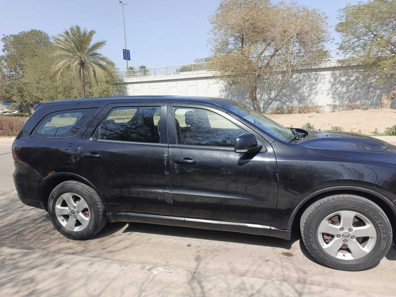 سلام عليكم للبيع قسط دوج دورنكو موديل 2013 السيارة فول 1/1 بصمة فتحة 7 راكب   سيارة جاهزة تبريد حدادية كير محرك مكفولات مقدمة 75 مكاني بغداد ***********
