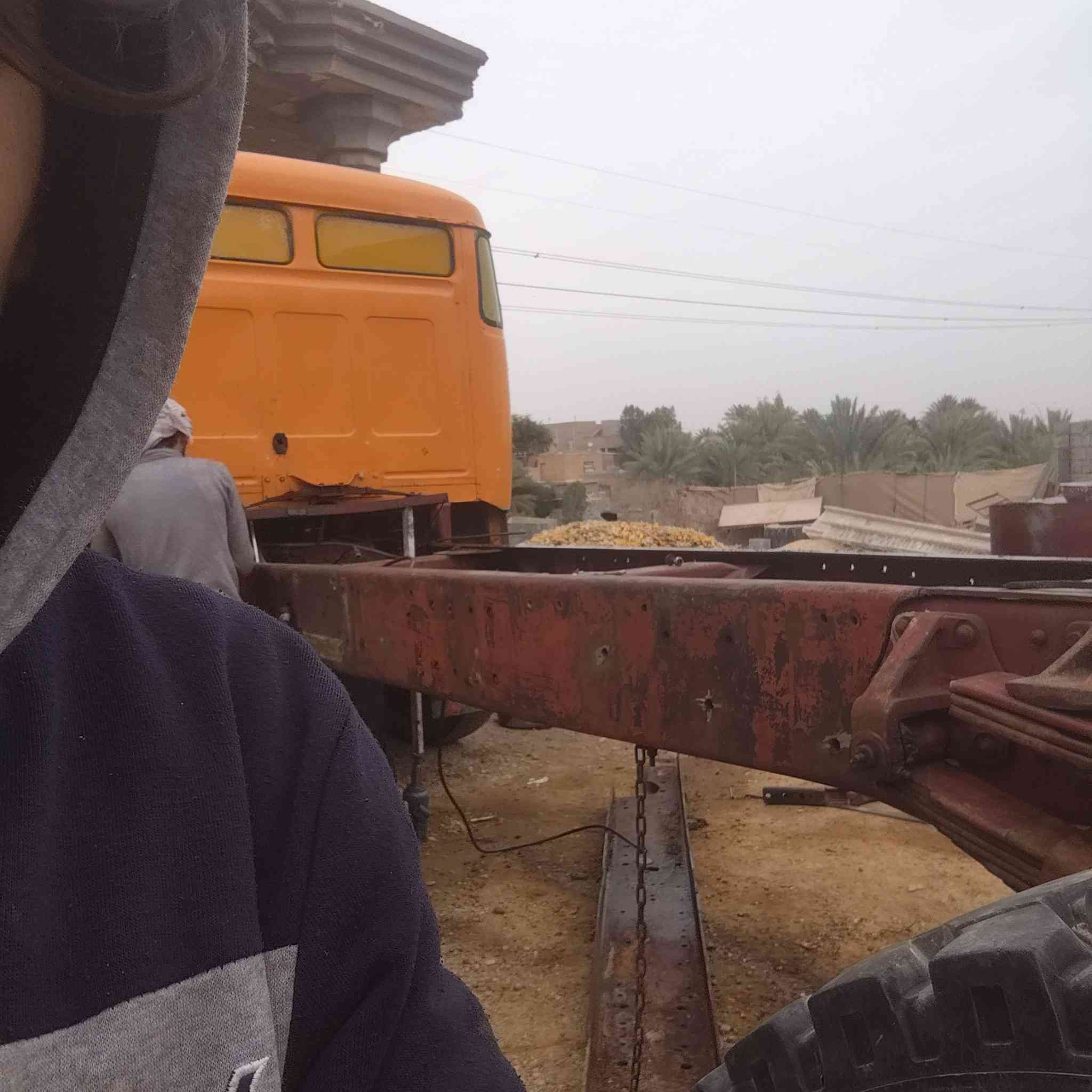 لبيع باج جديد ما تك طويله ***********
