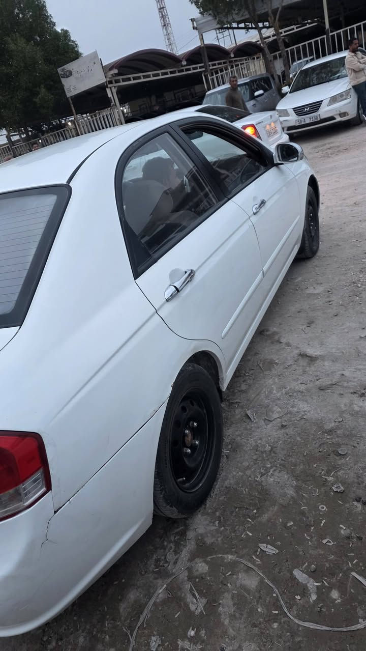 سلام عليكم سيراتو ٢٠٠٩ كفاله عامه كير ومكينه مشروطات رقم بغداد الماني 
السعر خاص او تلفون متواجد 
السعر ٩٥ وبيهه مجال 
***********
