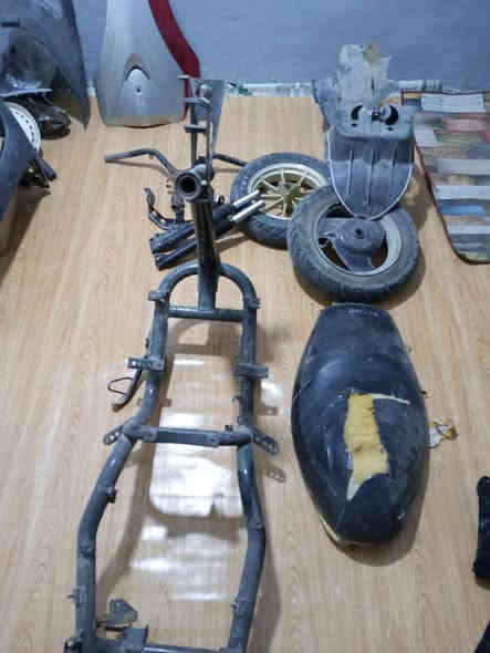 للبيع مكاني سوك الشيوخ
شاصي عدله 
تانكي 
دبلات 
كشن 
تواير ووياله امامي رياضي وخلفي بلادي 
جسر تانكي 
سكان عدله بلادي 
طبرباز 
***********
