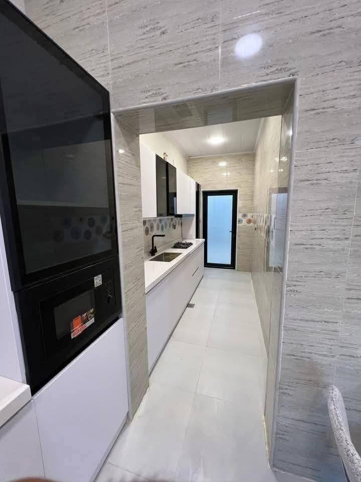 🏡 دار للبيع – تصميم VIP 🏡
✨ فرصة مميزة للسكن الراقي ✨
📍 طابقين – تصميم عصري
🛏️ 4 غرف نوم
🛋️ صالتين + استقبال
🍽️ مطبخ حار وبارد
🌿 حديقة داخلية وخارجية
🚗 كراج سيارة
💰 السعر: أقساط مريحة
🔸 المقدّم: 130 مليون
🔸 الباقي: عن طريق المصرف العقاري
⚡ استلام مباشر
📞 للحجز والاستفسار:
***********
