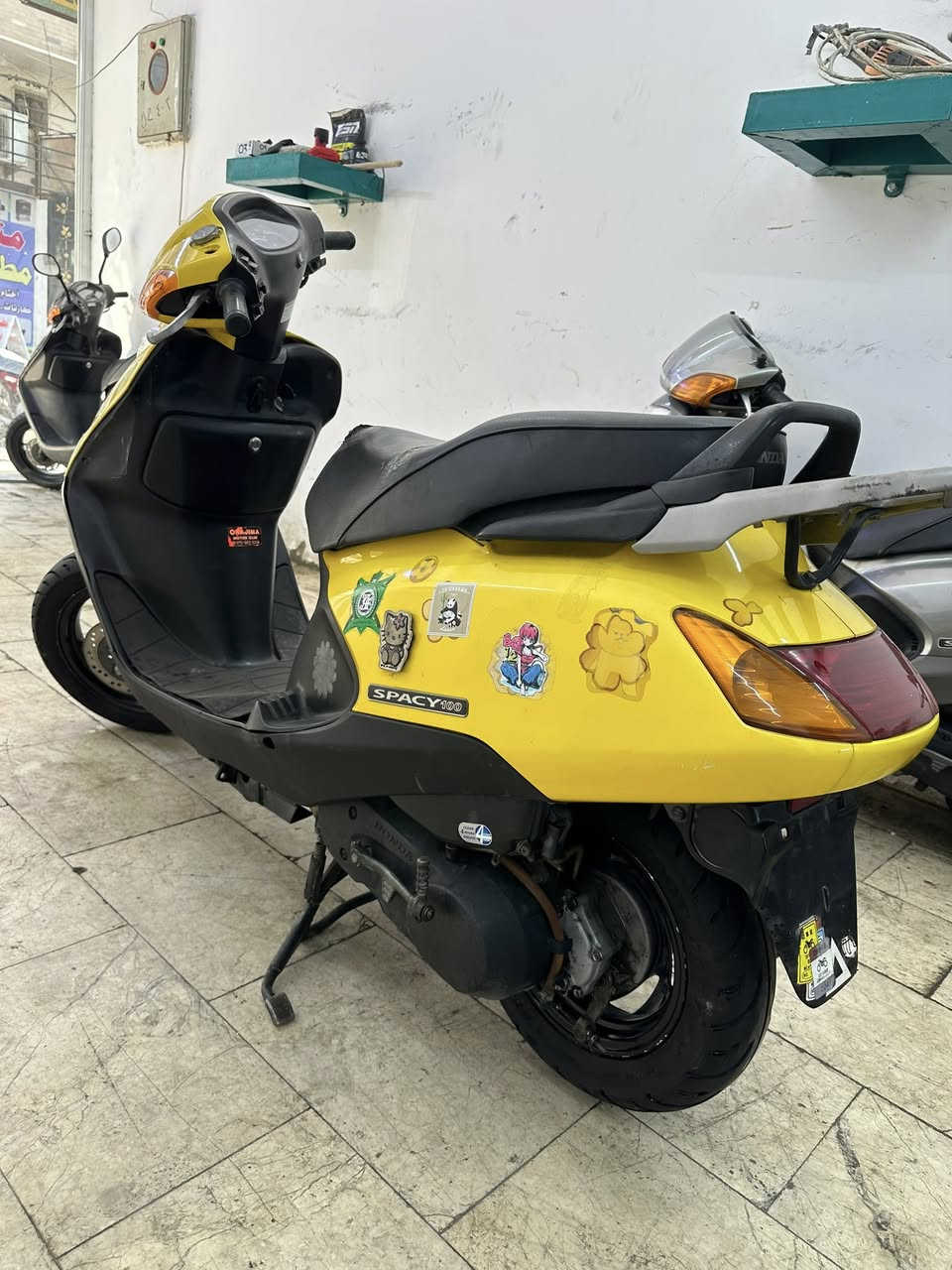 #السلام_عليكم_أخوتي_الغوالي 
#مال_مزاد_شرط_رمبه 
# هوندا سبيسي ياباني أصلي 🇯🇵👍
 #شرط الضمان 💯💯
#بعده بحالة الوكاله فول نظافه مكفول 
#نظافه فول 💯💯👍
#اللون أصفر 🍋🍋

البيع نقد والأقساط 👉
مصرف الرافدين فقط👉
مواظف ومنتسب ومتقاعد و الوريث 👉
استقطاع الاكتروني بدون مقدمه👉

#مكاني كوت المشروع شارع ميكانو 👉
***********☎️
***********☎️
أخوكم سيد محمد
