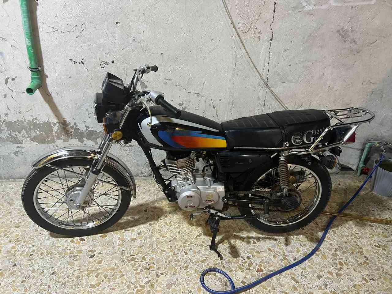 دراجه تايكر ادوات مكفوله سعره450  وبيه مجال
مكاني بصره هارثه سيد سامي ***********
