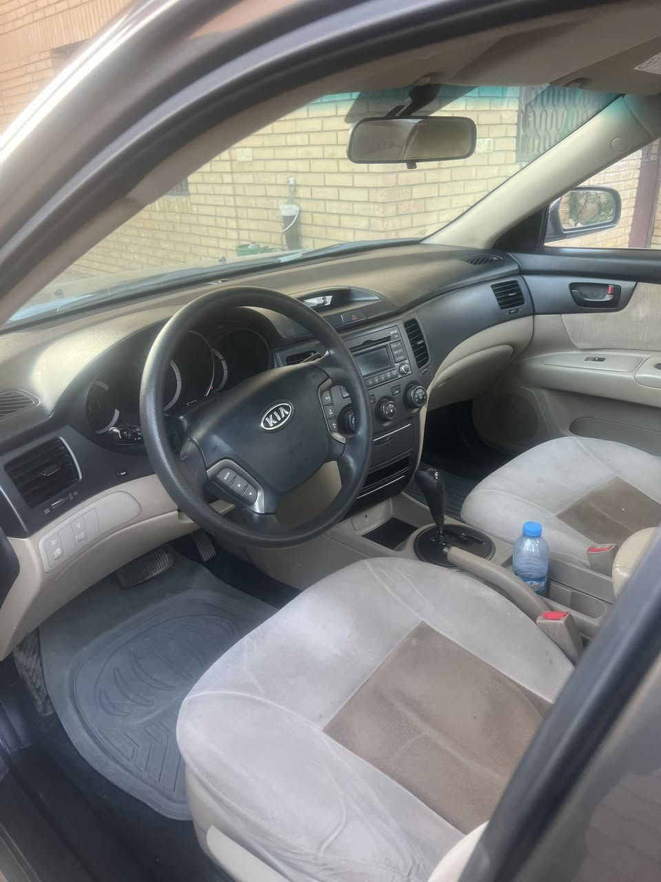 السلام عليكم كيا اوبتما 2010 خليجيه كفاله عامه من فتح بارد تبديل تكحيل رصعات  اخوان لوك السياره تخم تاير جديد سنويه 30 هزه براد 26 ماشيه 162 kمتر كلها بالشرط والفحص خلاف الكلام تنزل 10 ورقه 
المكان ديالى شرط التحويل اووكاله
***********
