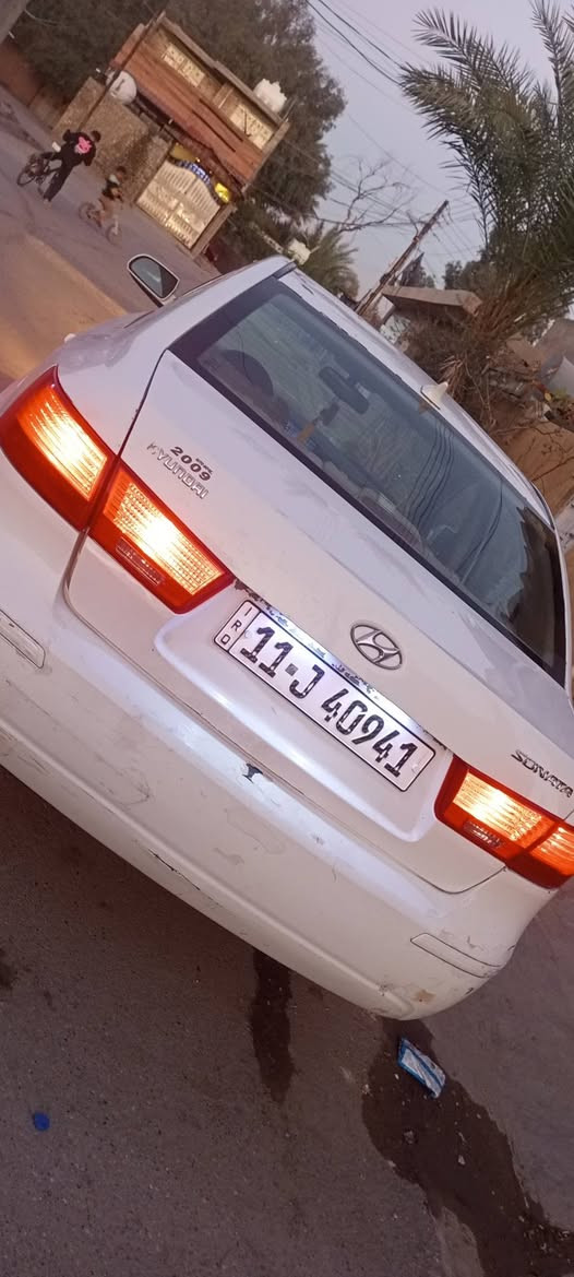 السلام عليكم سوناتا موديل 9 
امريكي احدثها بابين مبدلات 
مكينه وكير مكفولات 
2400 دوش
تبريد تخم تاير جديد صدر جديد جاهزه 
رقم بغداد جديد 
سنويه بسمي
سونار بل منشور
داخل صاج 
شاشه 
العنوان بغداد 
السعر 82 وبيها مجال لطيبين 
رقم ***********
