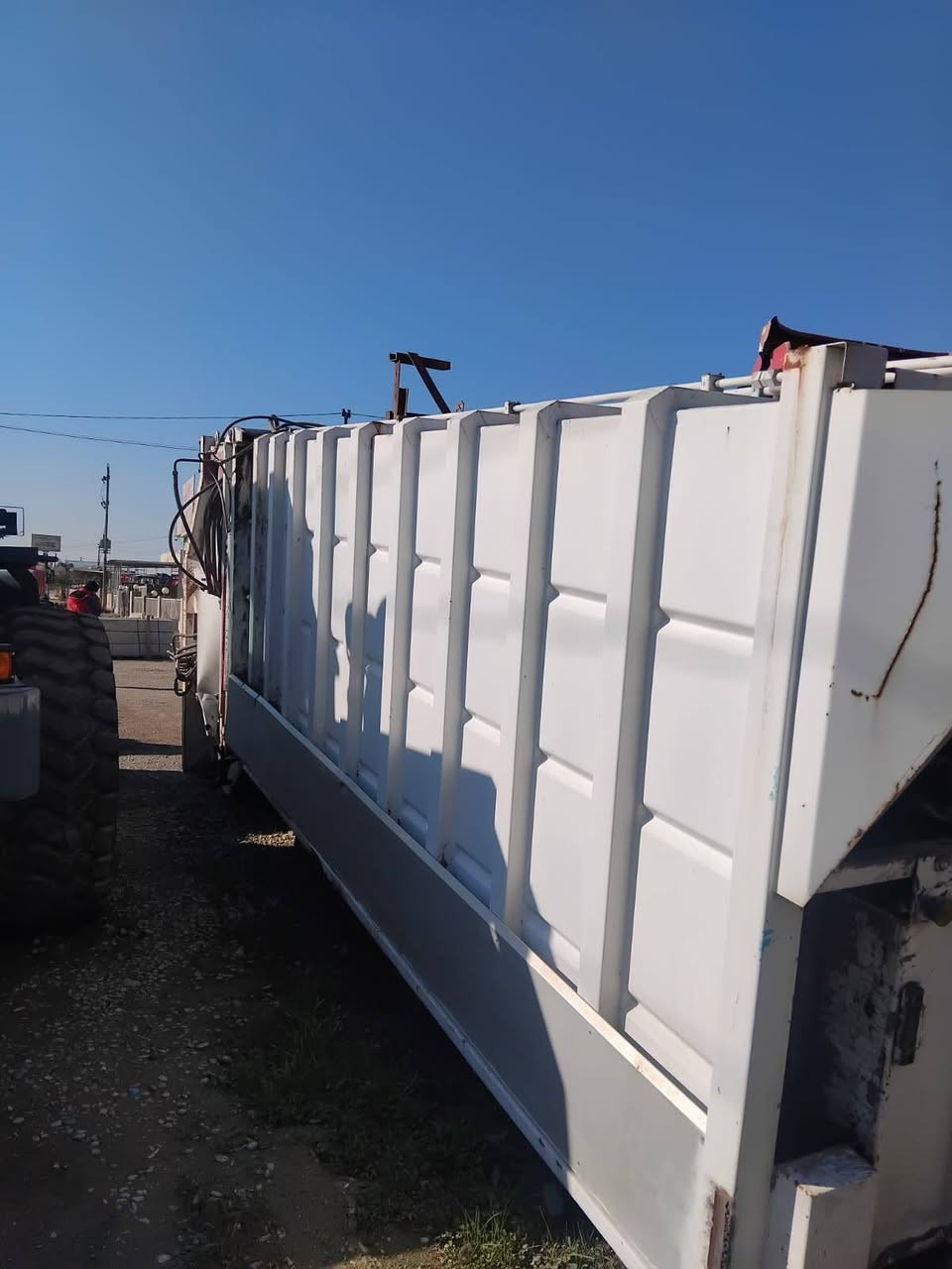 السلام عليكم كابسه للبيع طول 6 امتار عنوان كركوك سعر 50 رقم الهاتف ***********
