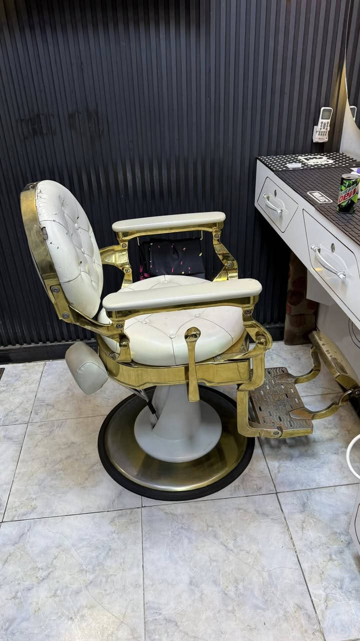 السلام عليكم ورحمة الله وبركاته
💈كرسي حلاقه للبيع نوع الكرسي ملكي💈
السعر ((300))وبي مجال 
العنوان :بغداد 
؟موجود قطعه او قطعتين
للاستفسار خاص.


**إذا كنت صاحب هذا الإعلان وتريد حذفه لأي سبب، رجاءا أرسل رسالة إلى الدعم الفني**