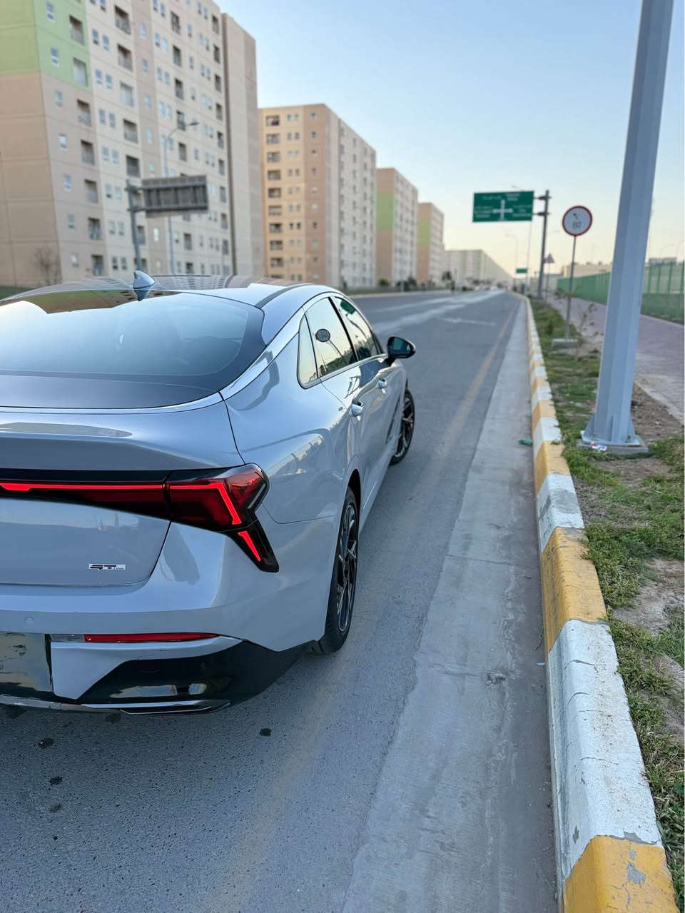 Kia K5 -Gt Line
كي فايف جيتي لاين 2025 بغداد بسمي                                      ماشيه 11مايل
تشغيل عن بعد
محرك 2500 تنفس طبيعي 
رادارات امامية وخلفية وجانبية
دخول ذكي
كروس مثبت سرعة 
شاشة كبيرة 
شحن لاسلكي 
هند بريك كهربائي 
بصمة
اشاير بلمري 
كامرة دواره
4 انضمة قيادة 
اوتو هولد 
ترحيب بل اليدات
كشنات كهرباء
وارد أمريكي حادثه موضح خفيف بدون ايرباك ربع بنيد صبغ والمصطره مال الصندوق صبغ فقط ليبل واحد
للتواصل ***********
مكاني بغداد زيونه 
السعر 198$$$$$ بغداد, العراق
