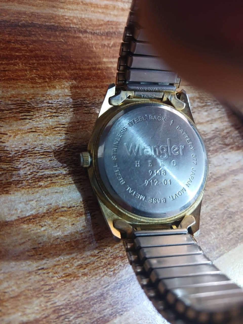 ساعات قديمه شغالات نظافته 100%
الكتابه حفر الساعات مختمه اصليه 
القطعه 20 الف مع التوصيل 
قطعتين 35 الف مع التوصيل 
يوجد توصيل كافه محافظات العراق


**إذا كنت صاحب هذا الإعلان وتريد حذفه لأي سبب، رجاءا أرسل رسالة إلى الدعم الفني**