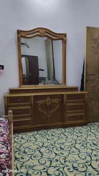 ميز مرايه • نضيف • ما بي ضرر