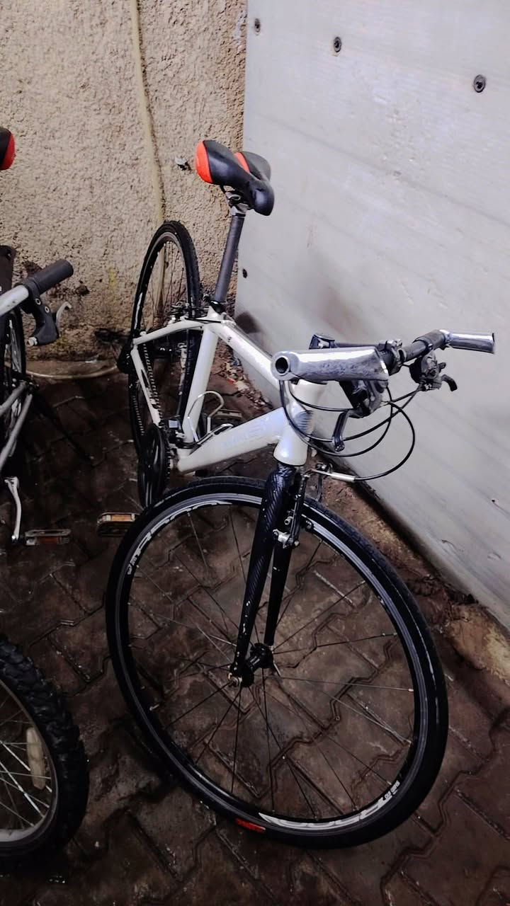 بايسكل سي 700 للبيع نظافه 100% السعر 125,000


**إذا كنت صاحب هذا الإعلان وتريد حذفه لأي سبب، رجاءا أرسل رسالة إلى الدعم الفني**