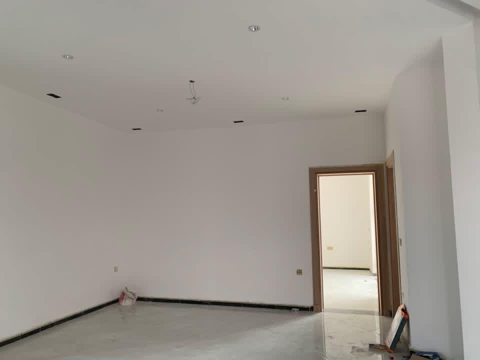 السلام عليكم صباغ متفرغ للعمل نعمل كافة انواع الصبغ للاستفسار الاتصال ع رقم ***********
