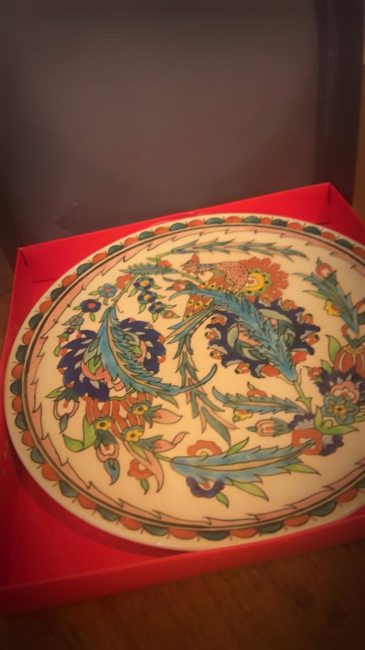 صحن قديم رسمه جميله مع العلبه ١٨ الف


**إذا كنت صاحب هذا الإعلان وتريد حذفه لأي سبب، رجاءا أرسل رسالة إلى الدعم الفني**