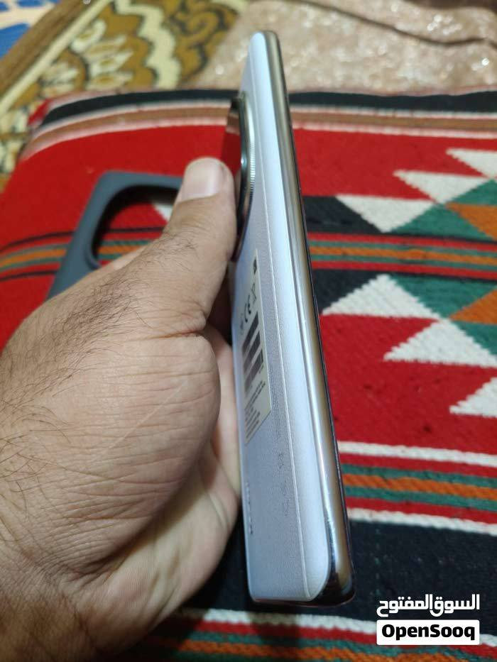 للبيع او مراوس
السعر 425الف
ريدمي 14برو بلص 
ذاكرة 512
رام 12
كاميرا 200ميكا بكسل
شاحن 120واط
نسبة بطارية 97بل ميه
نضافة الجهاز 100/100
مع جميع ملحقاته
العنوان بصرة قبله شارع السوق الكبير
***********=***********
