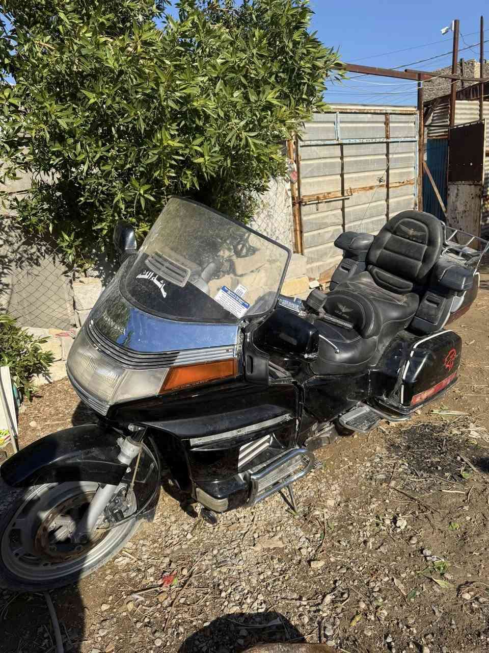 سلام عليكم دراجه للبيع ماعرف كلشي بيهن شغاله تاخذ وتطلع اسويلك مكاتبه ١٥٠٠ تشغل وتروح كلشي ماعرف بغداد فلكت حي النصر ***********
