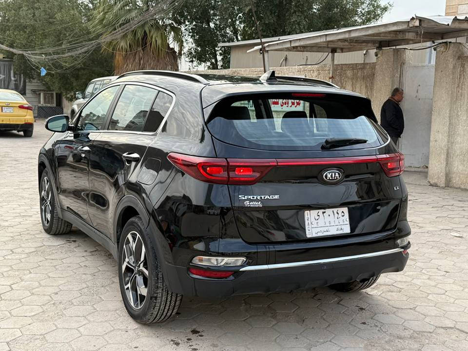 سبورتج 2022
حادث جاملغ وبنيد 
فول مواصفات 1/1
بصمه 
كشنات جلد +كهرباء
بنرامه  
شاشه تحكمات ستيرن جهتين 
صندوق كهرباء 
توقف ذاتي 
مكينه 2400
مكينه كير مكفولات 
رقم بغداد مشروع وطني تحويل ثاني يوم 
عنوان بغداد شارع فلسطين 
معروضه 165
*********** بغداد, العراق
