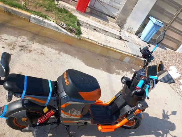 السلام عليكم دراجة x900
خمس بطاريات دراجة حلوة وسريعة سماعات بلوتوث لايد عدسة السعر 650 
مكاني بغداد زعفرانية 
***********
