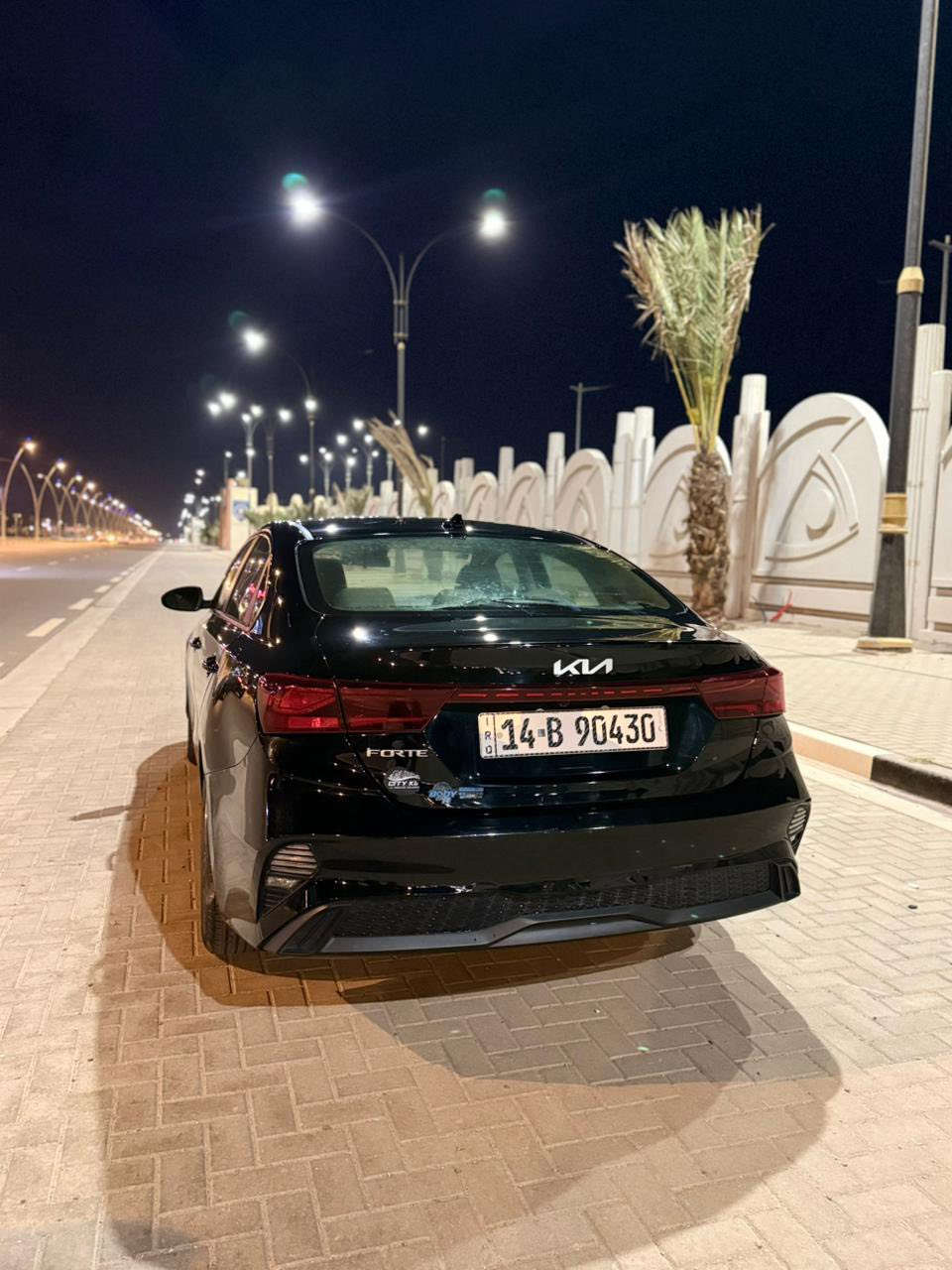 السلام عليكم سياره فورتي مديل 2023 وارد امريكي مكينه 2000دوش رقم معوقين بصره السياره حادثه من امريكا مجرد دعاميه وضارب ايرباك السترين موجوده صور الحادث راح انشرها مابيه  تبديل كفاله عامه ليبل واحد ماعدى صبغ كد شبرين بين البابين جهه اليسار وبارد البخشم الكدام مال مدكر كد 4اصابع ومرجع BDR بدون ضربه السياره جاهزه من كلشي تخم تاير تبريد كير جديد  المواصفات شاشه وكامره كشنات مخمل رادار قياده اليه تحكمات جهتين سياره جديد استخدام شخصي  السعر 140 وبي مجال بسيط للأستفسار الأتصال على الرقم ***********العنوان البصره القبله قرب جاسم ابو التريلات
