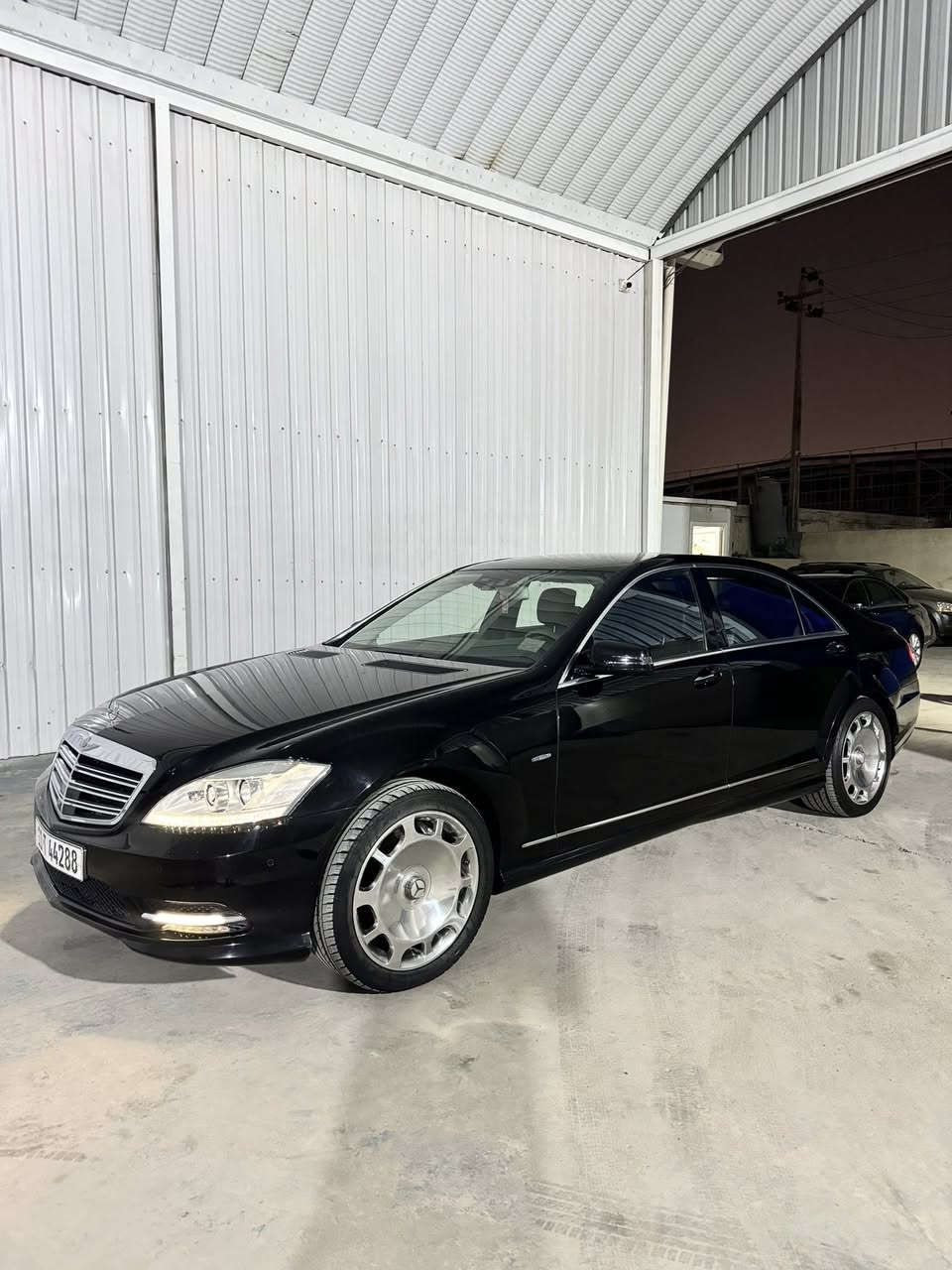 مارسدس S500 مديل 2012
سيارة مكفولة من الصبغ والضربة حتى الدعاميات وارد الماني مواصفات خاصه سيارة جديدة كلش مخزنه استعمال قليل بعدها بوضع الوكاله ماشيه 120 رقم بغداد مميز بسمي  للستفسار : ***********
