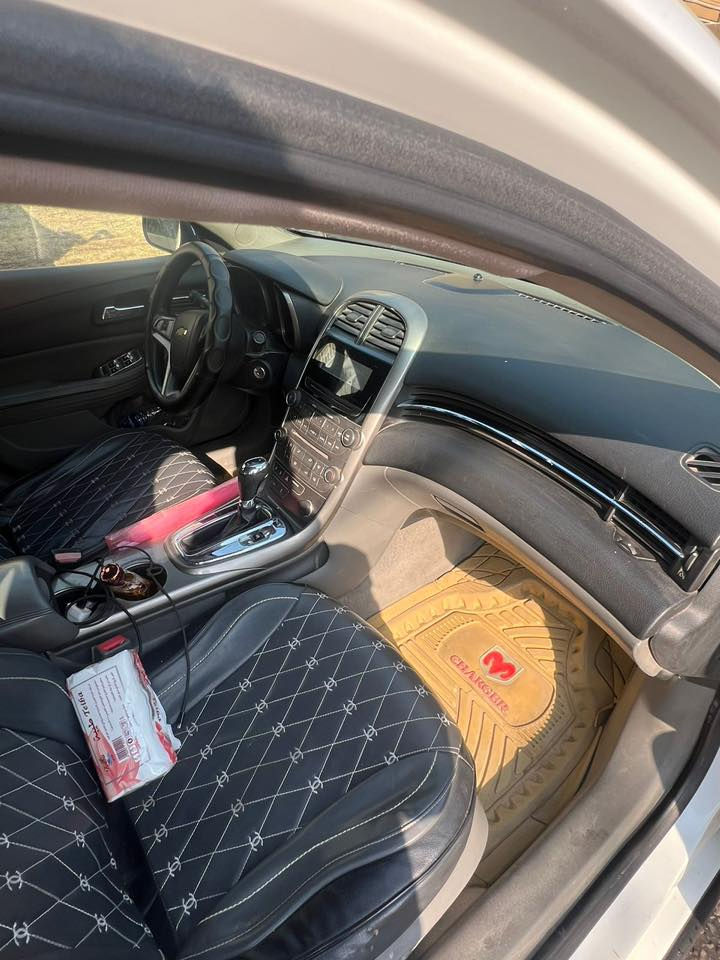 ماليبو 2013 السعر 85 حادث باب ثنين رقم جديد سنويه 2030 ماشيه 190كم***********
