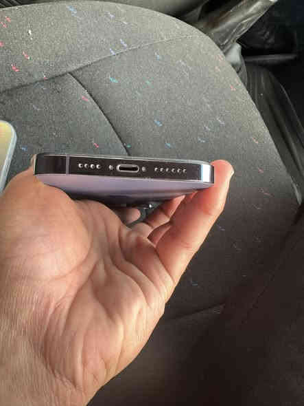 السلام عليكم 
للبيع ايفون 14برو ماكس
ذاكره 256 
دبل سيمكارت ZA
بطاريه 86 بلادي شرط 
الجهاز فول نضافه ومابي اي عيب كلشي شرط
فقط مبدل شاشه GX فول مرتبه وحلوه ومابي اي عيب فيس ايدي كامل كلشي شغال
وبشرط شخط مابي ونضيف ومرتب 
السعر 650 وبي مجال قليل 
موجود خاص وهذ رقمي ***********
