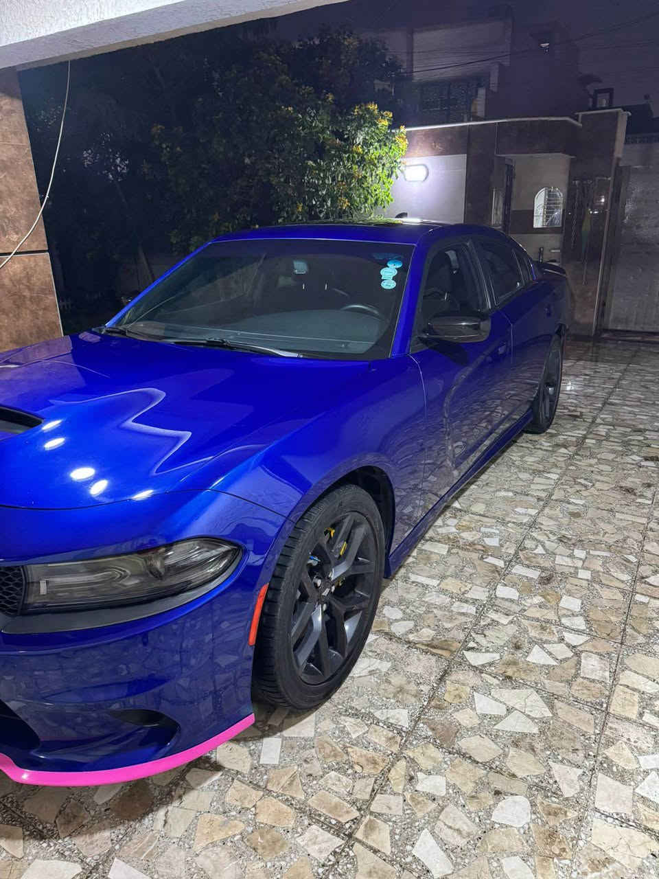 السلام عليكم 
للبيع جارجر موديل 2021 
العداد 26 ميل 
رقم اربيل سنويه بسمي تحويل ثاني يوم 
السياره نصبتها احله من الصوره  
حادث السياره جامغ وال باب عكس السائق
 للستفسار  *********** بغداد, العراق
