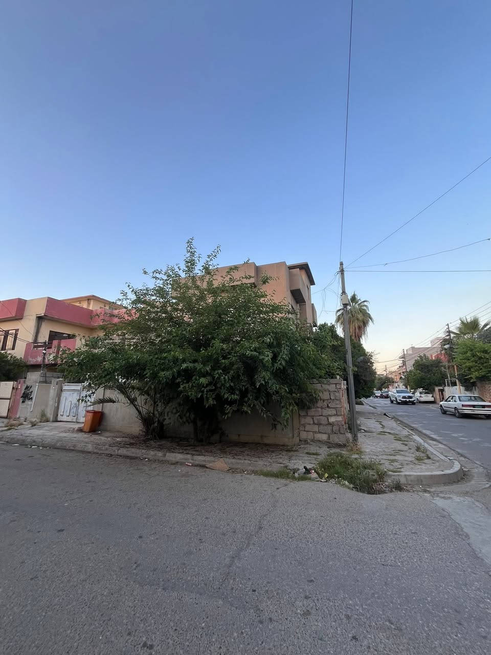 اعلان  41 

دار للبيع  حي المهندسين قرب متوسطة الحدباء للبنات او المنتزة 

183م ( 15.25م ✖️ 12م ) ركن  الدار حساب ارض 

💲السعر على تلغرام 
https://t.me/walidhamo
🏢 مكتب النجمة للعقار
📍 الموقع: بعويزة – قرب محطة السادة
📲 ***********
📲 ***********
