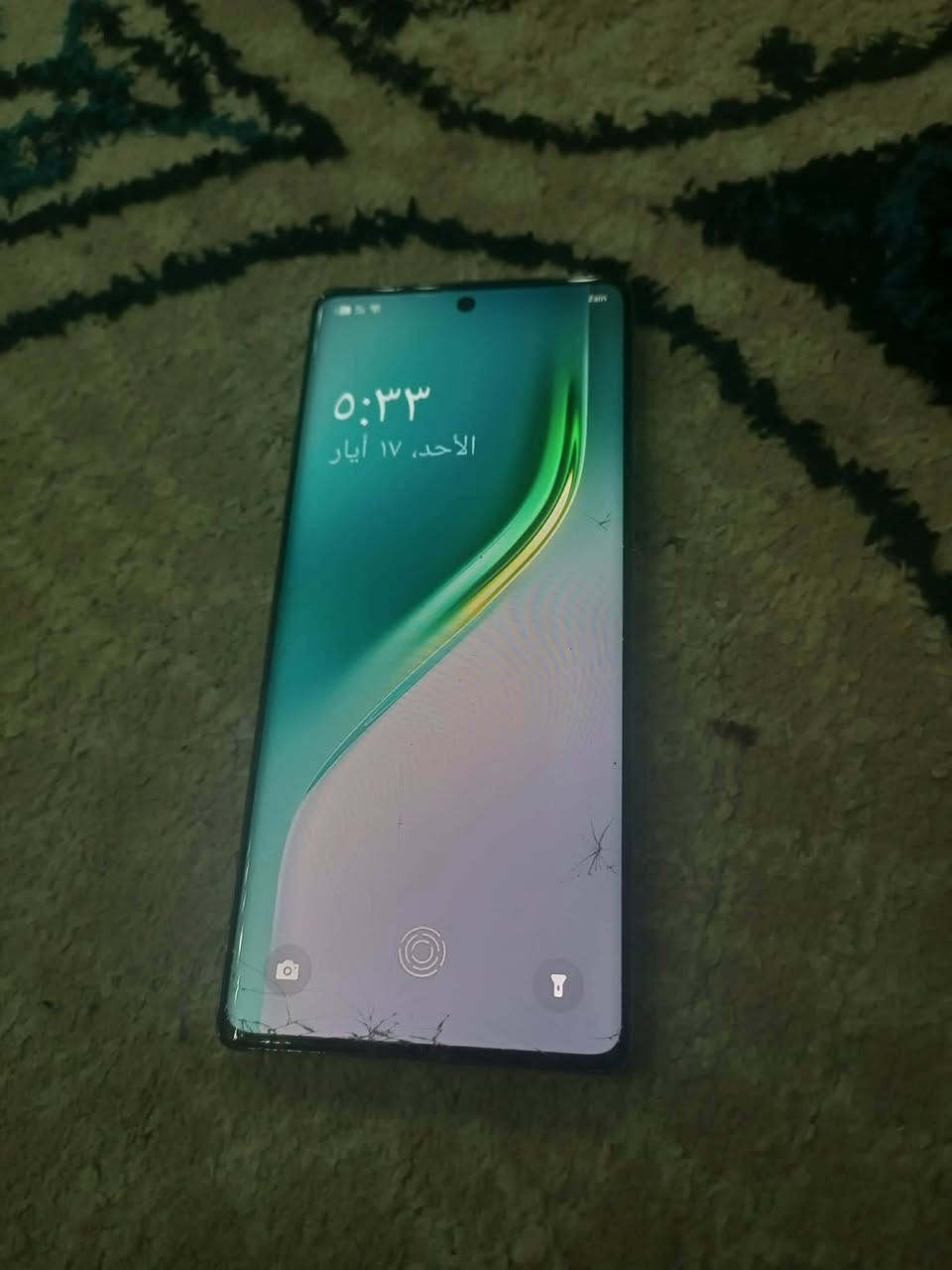 للبيع تكنو كامون 40 برو شاشه منحنيه بي فطور خفيفه بلشاشه مثل ما واضح وما ماثرات ابد للبيع 170 بدون ملحقات 
***********
