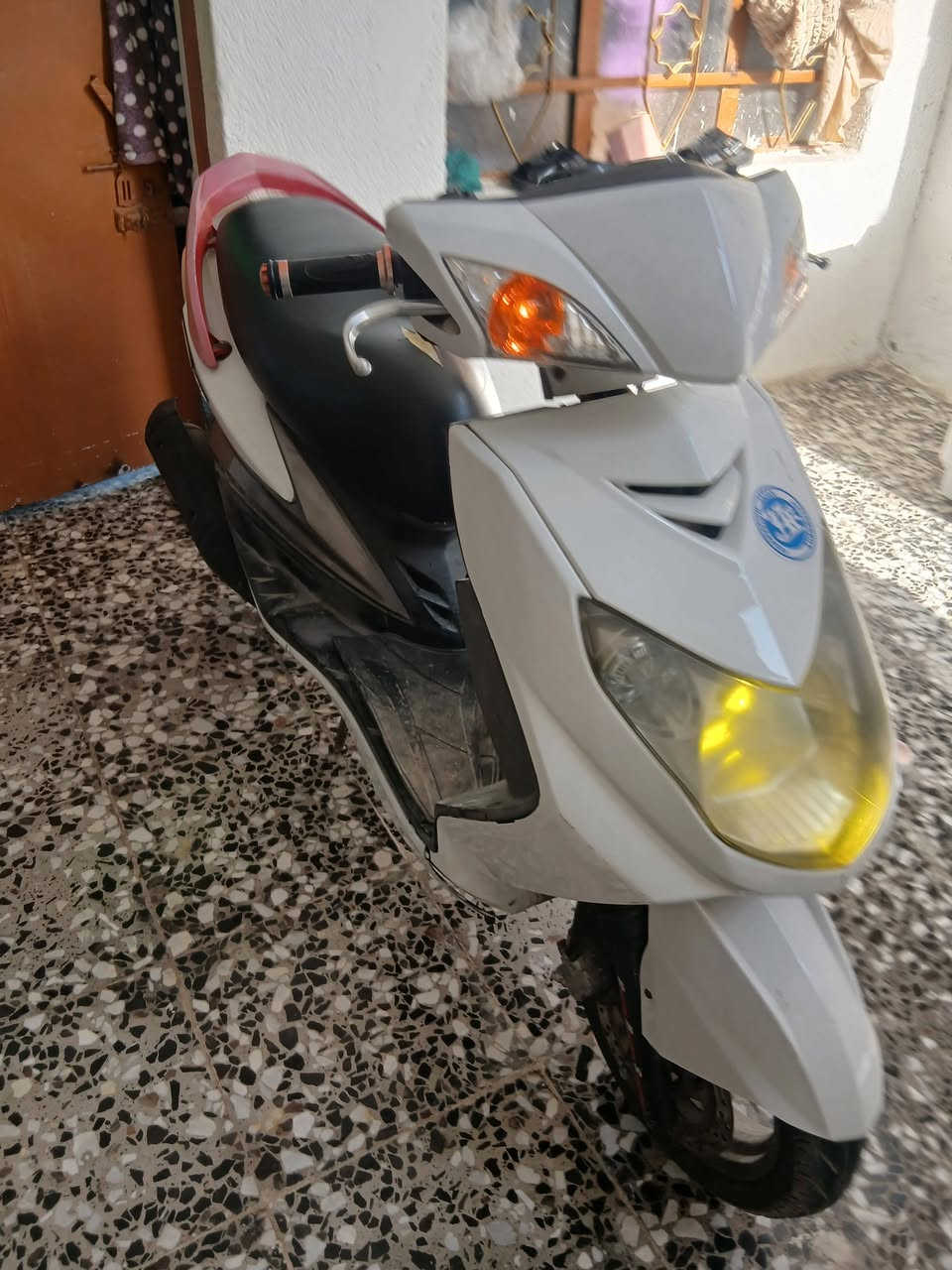 السلام عليكم دراجة سكنز للبيع الدراجة خير من الله كفولة جيب وياك فيتر السعر خاص العنوان بغداد مدينة الصدر الرقم***********
