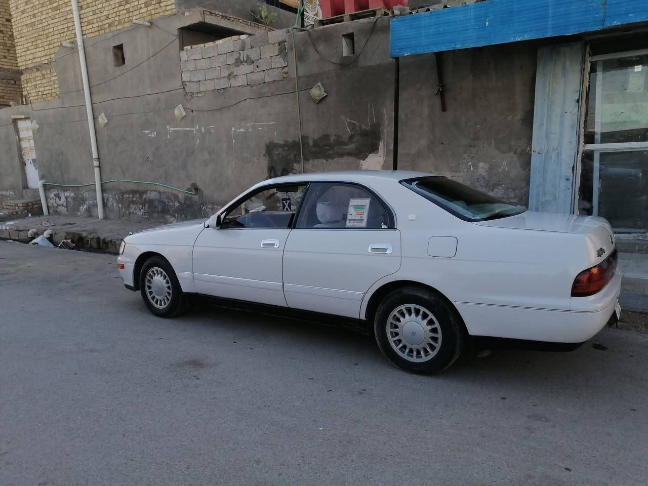 السلام عليكم سياره بطه ١٩٩٢ نضيفه كلش مكفوله من الضربه كلش نضيفه ***********
