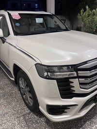 للبيع لاندكروز م 24 فئه ساز لمتدد ماشيه 26 مكان السياره حي الجآمعه للت...