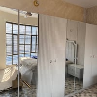 غرفه نوم تركيه درجه اولي مكونه من ٧قطع عدا الملحق بحاله جيده جدا غير م...