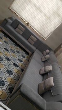 ديوان للبيع نظيف امانه وجديد ممستخدم هواية للاستفسار 07510720252