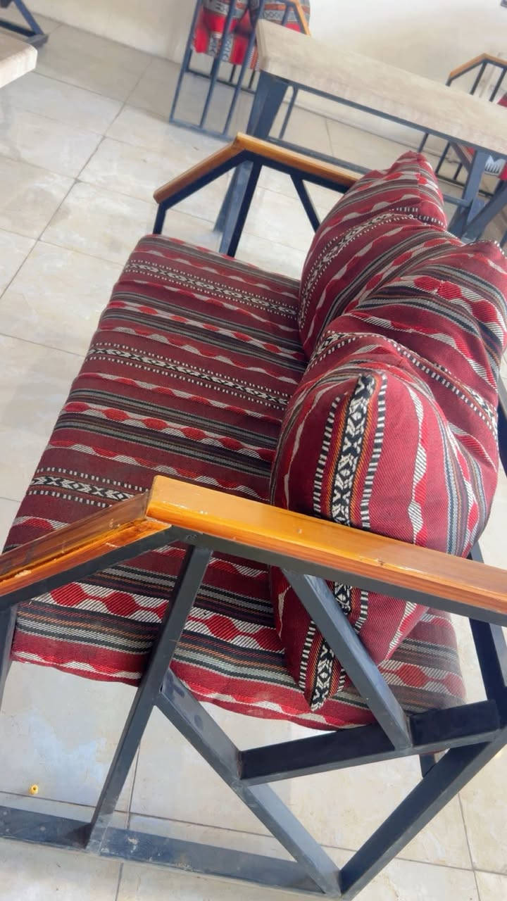 غراض للبيع  كلمن وسعره مكان نجف لايوجد توصيل
***********
