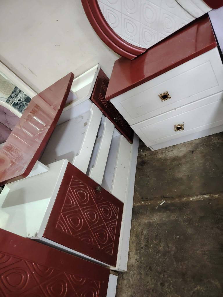 غرفه تركي ضخمه اخت. الجديد كامله تركي اصلي ثقيل المكان ديوانيه *********** بي وتساب ديوانية, القادسية
